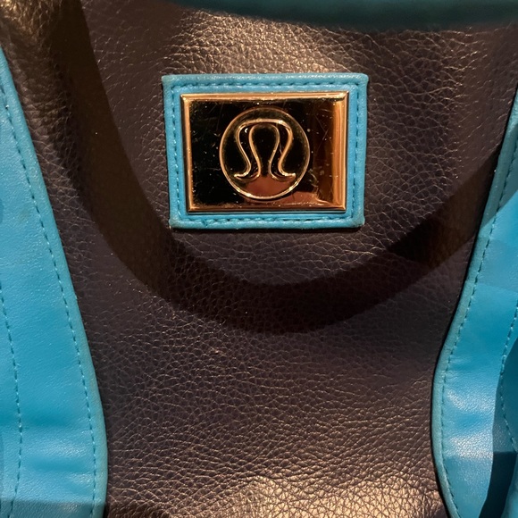 Vintage Lululemon Duffel Bag - Picture 2 of 6
